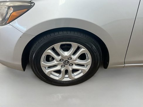 Used 2017 Toyota Yaris iA image 28