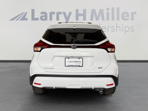 Used 2024 Nissan Kicks SR w/ Interior Electronics Package image 4