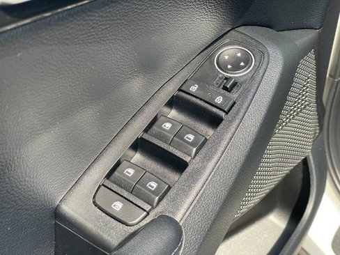 Used 2023 Kia Seltos S w/ Navigation Package image 12
