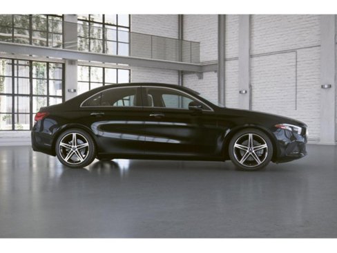 Certified 2022 Mercedes-Benz A 220 4MATIC image 16