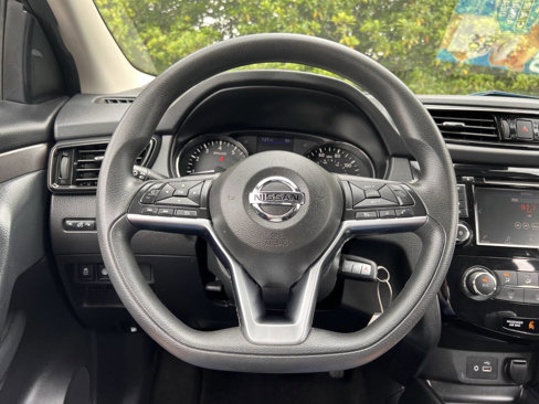 Used 2021 Nissan Rogue Sport S image 24