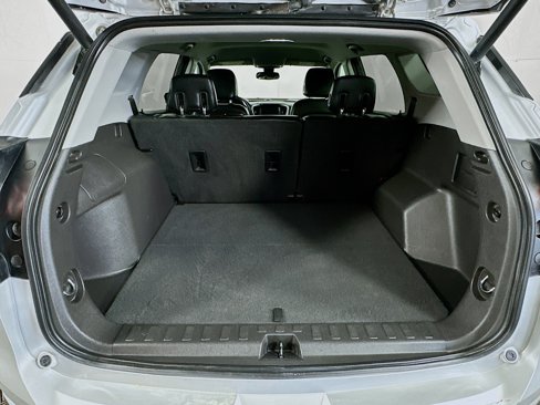 Used 2020 GMC Terrain SLT w/ Preferred Package image 23