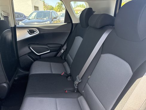Used 2024 Kia Soul LX w/ Option Group 015 image 13