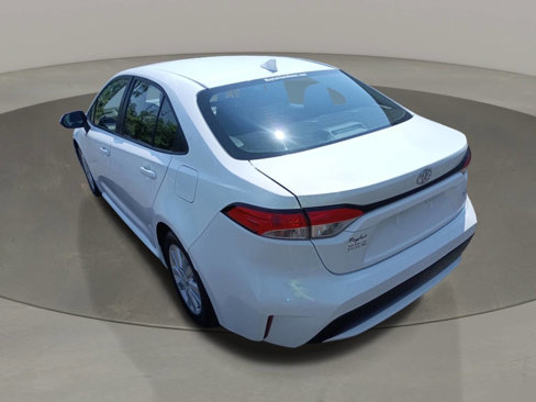 Used 2022 Toyota Corolla LE image 4