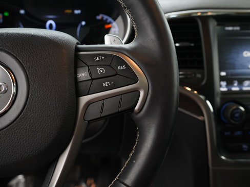 Used 2017 Jeep Grand Cherokee Overland image 23