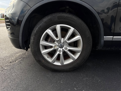 Used 2014 Volkswagen Touareg VR6 image 27
