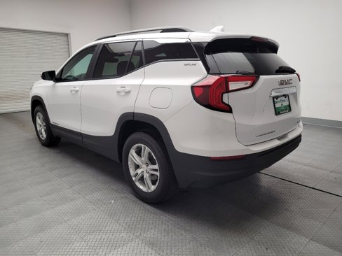 Used 2023 GMC Terrain SLE w/ Driver Convenience Package image 5