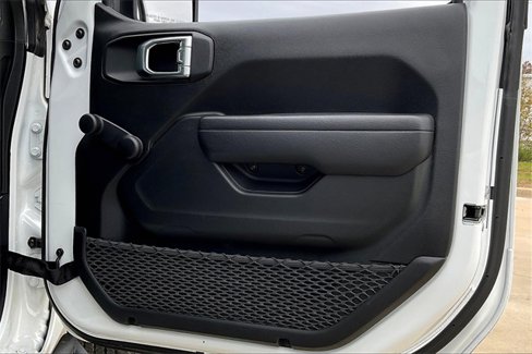 Used 2023 Jeep Wrangler Sport image 24