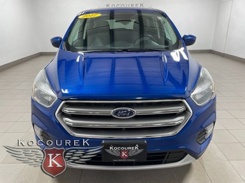 Used 2017 Ford Escape SE w/ SE Cold Weather Package image 2