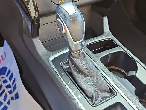 Used 2018 Ford Escape Titanium image 15