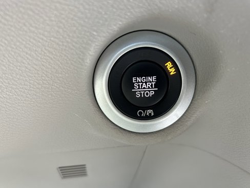 Used 2023 Chrysler Voyager LX image 22