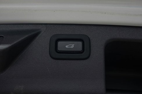 Used 2022 Land Rover Discovery Sport SE image 40