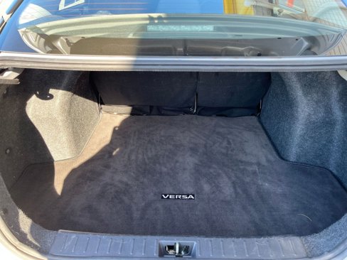 Used 2023 Nissan Versa SV image 29