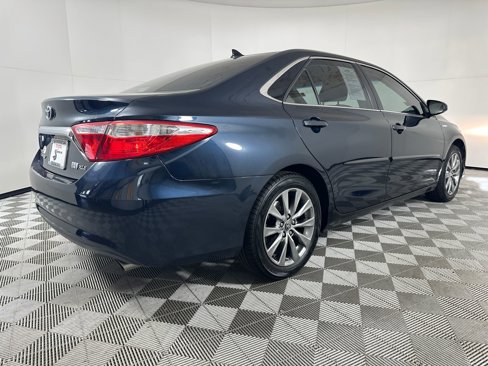 Used 2016 Toyota Camry XLE image 8