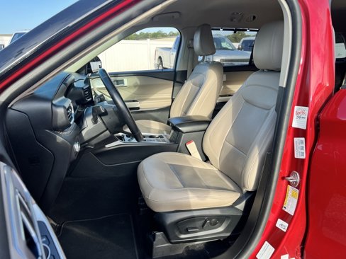 Used 2021 Ford Explorer Limited image 11