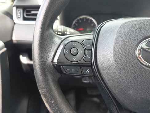 Used 2019 Toyota RAV4 XLE image 18