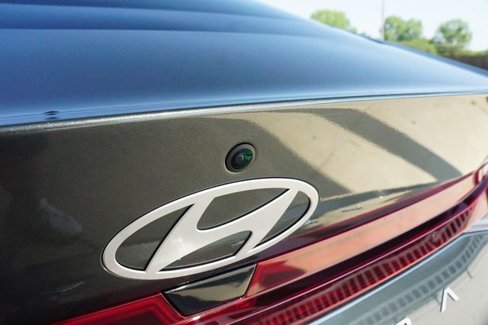 New 2025 Hyundai Elantra SE image 23