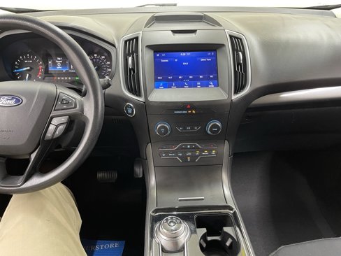 Used 2020 Ford Edge SE image 22