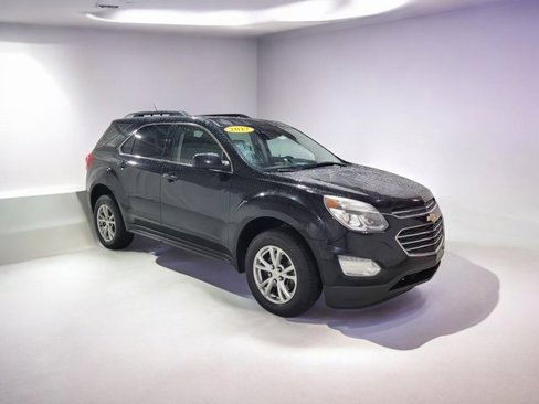 Used 2017 Chevrolet Equinox LT w/ Convenience Package image 2