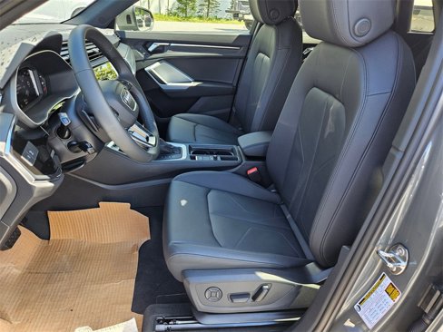New 2025 Audi Q3 2.0T Premium image 8