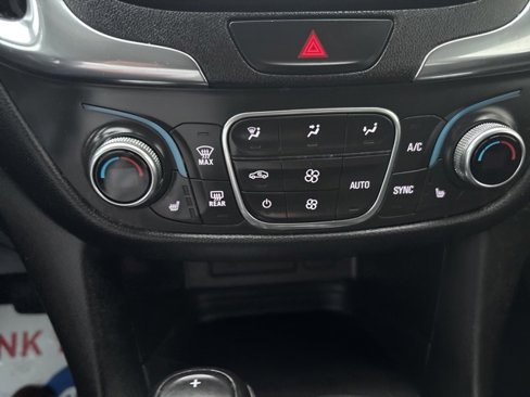 Used 2019 Chevrolet Equinox LT w/ Driver Convenience Package image 14