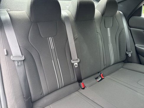 Certified 2025 Hyundai Elantra Sport image 25