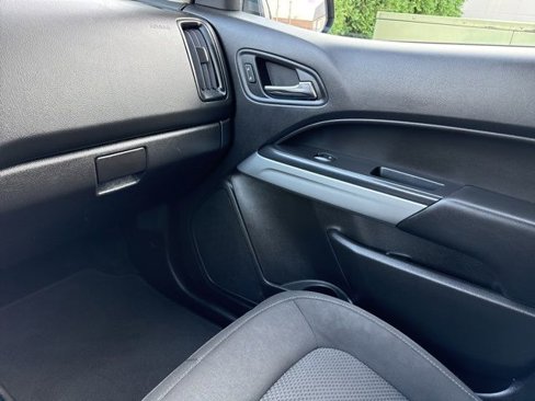 Used 2018 Chevrolet Colorado LT w/ LT Convenience Package image 24