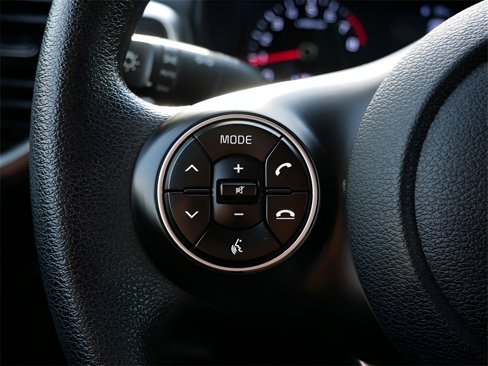 Used 2022 Kia Soul LX w/ Technology Package image 18