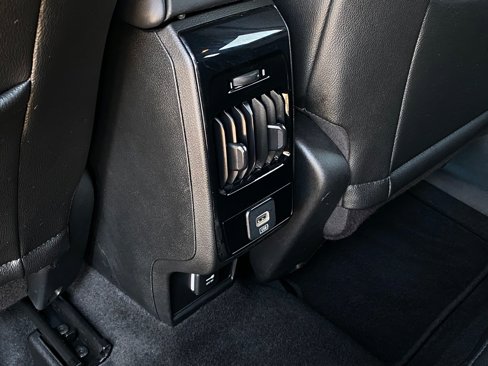 Used 2024 Jeep Compass Latitude image 25