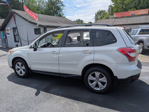 Used 2015 Subaru Forester 2.5i Premium w/ All-Weather Package image 8