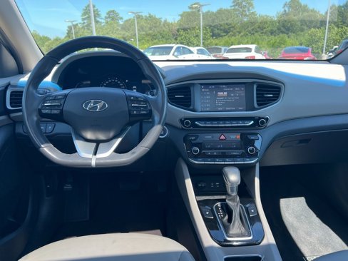 Used 2019 Hyundai Ioniq Limited image 17