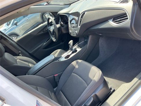 Used 2023 Chevrolet Malibu LT image 24