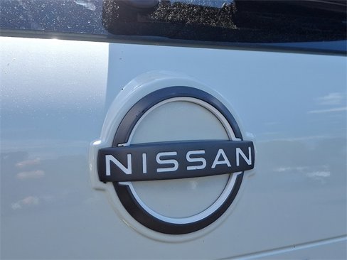 Used 2023 Nissan Rogue SV image 28