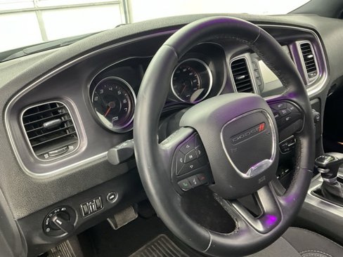 Used 2017 Dodge Charger SE image 15