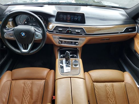 Used 2016 BMW 740i image 14