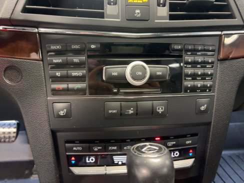 Used 2010 Mercedes-Benz E 550 Coupe image 16