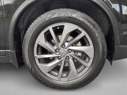Used 2016 Nissan Rogue SL w/ SL Premium Package image 21
