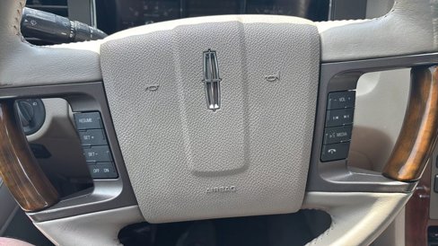 Used 2012 Lincoln Navigator 4WD image 48