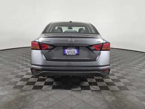 Used 2023 Nissan Altima 2.5 SV image 5