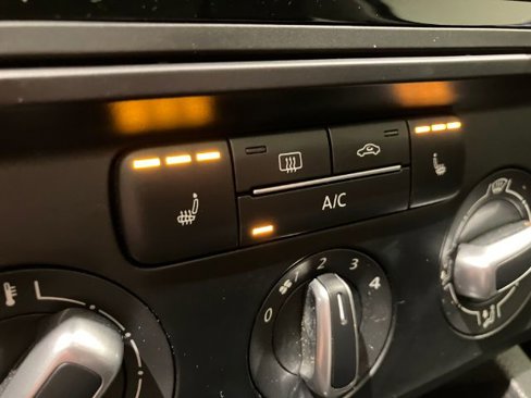 Used 2017 Volkswagen Jetta SE image 38