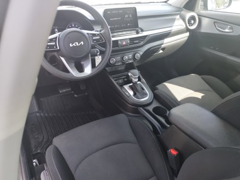 Used 2022 Kia Forte LXS image 16
