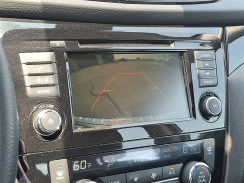 Used 2020 Nissan Rogue Sport SV image 17