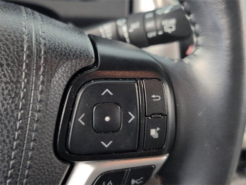Used 2019 Toyota Highlander Plus image 24
