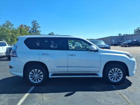Used 2017 Lexus GX 460 Premium image 3