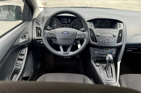 Used 2018 Ford Focus SE image 5