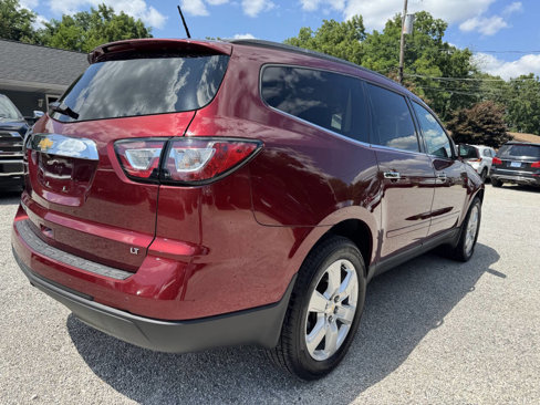 Used 2017 Chevrolet Traverse LT w/ Style and Technology Package image 6