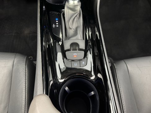 Used 2020 Toyota C-HR Limited image 30