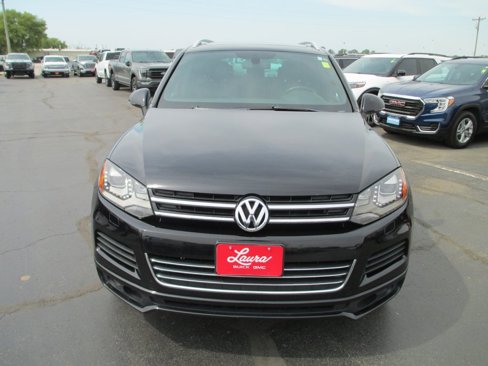 Used 2014 Volkswagen Touareg VR6 image 10