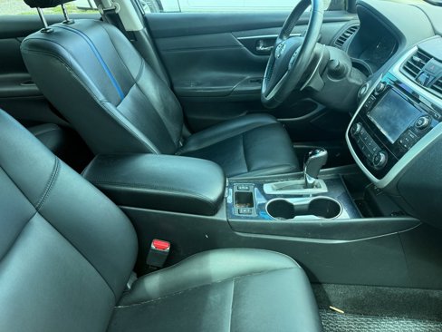 Used 2018 Nissan Altima 2.5 SR w/ SR Special Edition image 3