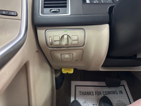 Used 2015 Volvo XC60 T6 Platinum image 36